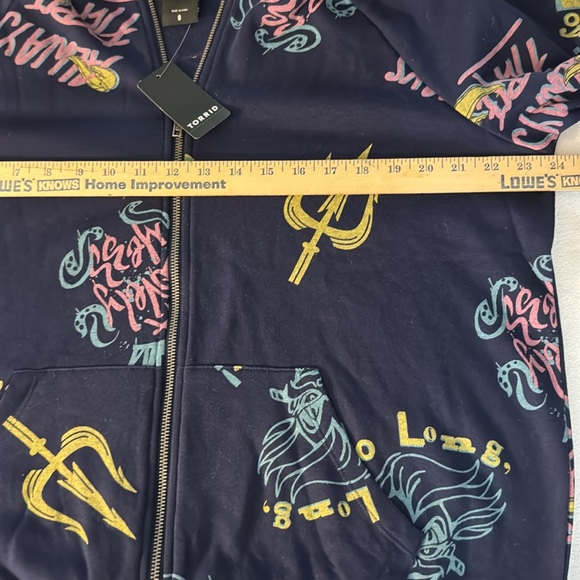 NWT Disney villains light weight sweatshirt. Size 12 - Picture 6 of 9